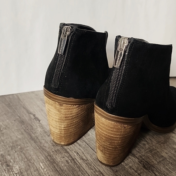 Vince Camuto Ginsel ankle Boots - Picture 4 of 16